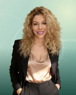 Profilfoto von Neslihan aus Karlsdorf. Berufswunsch: Info-Hostess/Host und Service-Hostess/Host. Branche: Kundenservice.