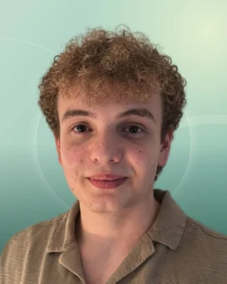 Profilfoto von Til aus Rohr. Berufswunsch: Lagerhelfer/in und Verkäufer/in. Branche: Kundenservice und Lebensmittel, Getränke.