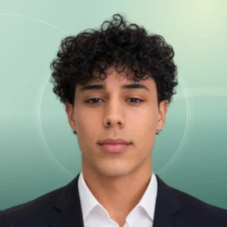Profilfoto von Emil aus Kassel. Berufswunsch: Sportlehrer/in. Branche: Bauwesen, Architektur und Elektronik.