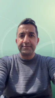 Profilfoto von Hamid aus Elmshorn. Berufswunsch: IT-Berater/in. Branche: IT, Informatik, Programmierung.