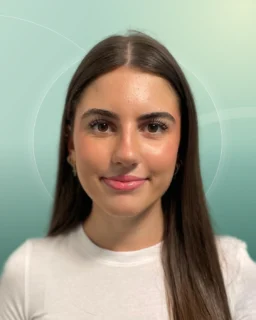 Profilfoto von Pauline aus Leverkusen. Berufswunsch: Biologielaborant/in und Chemielaborant/in. Branche: Naturwissenschaften, Labor.
