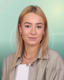 Profilfoto von Josephine aus Erfurt. Berufswunsch: Beamt(er/in) – Wehrverwaltung (mittl. Dienst) und Fachanwalt/­anwältin. Branche: Beratung, Consulting und Bildung, Pädagogik.