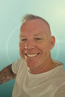 Profilfoto von Sven aus Rösrath. Berufswunsch: Empfangsmitarbeiter/in. Branche: Medizintechnik, Reha, Sport, Bewegung.