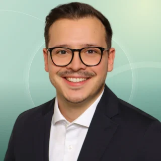 Profilfoto von Marco aus Ludwigshafen am Rhein. Berufswunsch: Kellner/in und Kundenservice Mitarbeiter/in. Branche: Gastronomie, Hotellerie, Tourismus und Kundenservice.