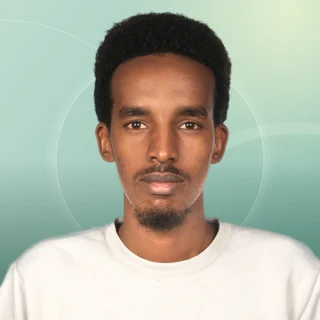 Profilfoto von Abdirahman aus Kafia Kingi. Berufswunsch: Lagerist/in. Branche: Logistik, Transport, Verkehr.