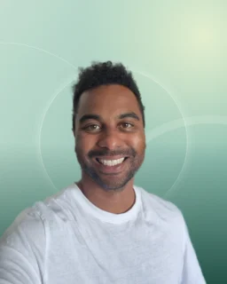 Profilfoto von Yannick aus Ozero Shybyndy. Berufswunsch: Fahrer/in. Branche: Sozialwesen, Religion.