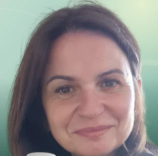 Profilfoto von Idalia aus Oppenheim. Berufswunsch: Assistenz der Geschäftsführung und Empfangsmitarbeiter/in. Branche: Events, Messen, Promotion und Gastronomie, Hotellerie, Tourismus.