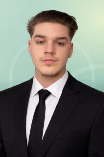 Profilfoto von Joey aus Falkenstein. Berufswunsch: Callcenter Agent/in. Branche: Management.