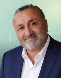 Profilfoto von Murat aus Bietigheim-Bissingen. Berufswunsch: Reinigungskraft und Staplerfahrer/in. Branche: Produktion, Fertigung und Schutz, Ordnung, Sicherheit.