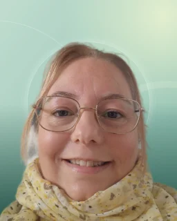 Profilfoto von Tanja aus Leer (Ostfriesland). Berufswunsch: Fachkraft – Kurier-, Express- und Postdienstleistungen. Branche: Logistik, Transport, Verkehr.