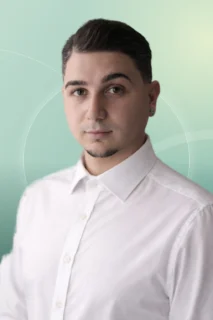 Profilfoto von Alessandro aus Albstadt. Berufswunsch: Fahrer/in. Branche: Logistik, Transport, Verkehr und Metall, Maschinenbau.