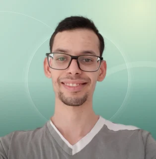 Profilfoto von Heni aus Voerde (Niederrhein). Berufswunsch: IT-Administrator/in. Branche: IT, Informatik, Programmierung.