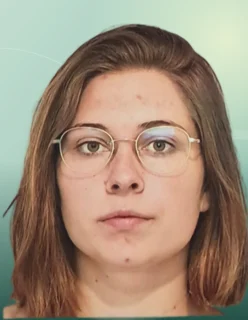 Profilfoto von Marie aus Görlitz. Berufswunsch: Gesundheits- und Krankenpflegehelfer/in und Hebamme/Entbindungspfleger. Branche: Design, Musik, Tanz, Schauspiel und Kundenservice.
