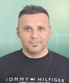 Profilfoto von Evren aus Altenstadt an der Waldnaab. Berufswunsch: Warenverräumer/in. Branche: Logistik, Transport, Verkehr.