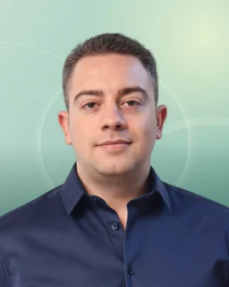Profilfoto von Kiril aus Röhrmoos. Berufswunsch: Alltagshelfer/in. Branche: Schutz, Ordnung, Sicherheit.