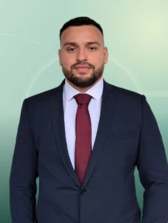 Profilfoto von Almir aus Frankfurt am Main. Berufswunsch: IT-Berater/in. Branche: Beratung, Consulting.