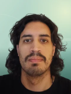 Profilfoto von Alan aus Berlin. Berufswunsch: Auf- & Abbauhelfer/in und Fachkraft – Lagerlogistik. Branche: Design, Musik, Tanz, Schauspiel und Events, Messen, Promotion.