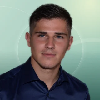 Profilfoto von Patrik aus Rottenburg am Neckar. Berufswunsch: Night Audit und Schutz-und Sicherheitsfachkraft. Branche: Schutz, Ordnung, Sicherheit.