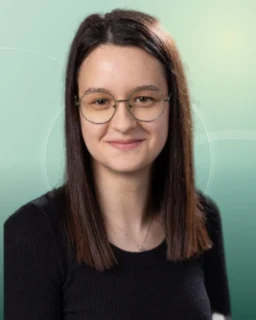 Profilfoto von Elena-Alexandra aus Castrop-Rauxel. Berufswunsch: Produktionshelfer/in. Branche: Produktion, Fertigung.
