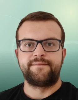 Profilfoto von Aleksander aus Neustadt an der Weinstraße. Berufswunsch: Lieferfahrer/in. Branche: Logistik, Transport, Verkehr.