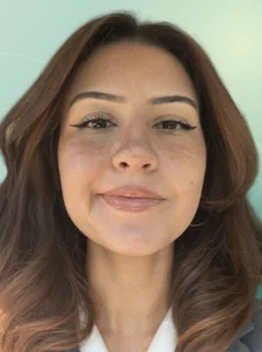Profilfoto von Zehra aus Memmingen. Berufswunsch: Assistent/in – Maschinenbautechnik. Branche: Wirtschaft, Sekretariat.