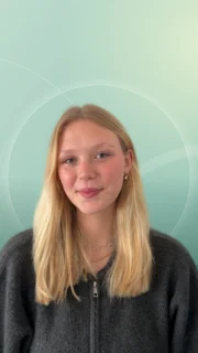 Profilfoto von Paula aus Bochum. Berufswunsch: Alltagshelfer/in und Babysitter/in. Branche: Bildung, Pädagogik und Design, Musik, Tanz, Schauspiel.