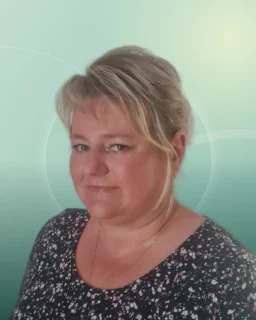 Profilfoto von Martina. Berufswunsch: Assistent/in – Hotelmanagement und Bürohelfer/in. Branche: Gastronomie, Hotellerie, Tourismus und Kundenservice.