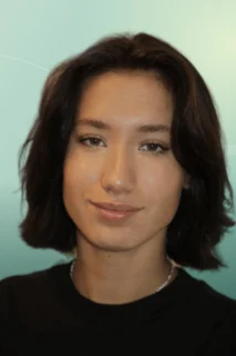 Profilfoto von Leni-Sophie aus Treben. Berufswunsch: Kunsthistoriker/in. Branche: Bauwesen, Architektur und Bildung, Pädagogik.