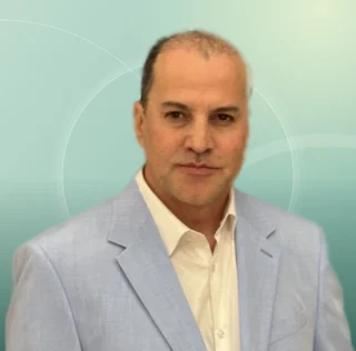 Profilfoto von Behram aus Krefeld. Berufswunsch: Fahrer/in und Lieferfahrer/in. Branche: Kundenservice.