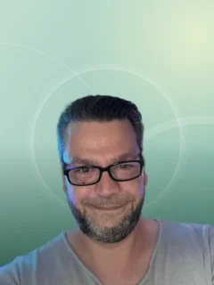 Profilfoto von Dennis aus Schwelm. Berufswunsch: Performance-Marketing-Manager/in und Influencer-Marketing-Manager/in. Branche: Verkauf, Handel und Beratung, Consulting.
