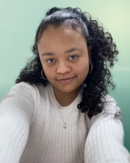Profilfoto von Bella aus Kehl. Berufswunsch: Babysitter/in. Branche: Medizin, Psychologie, Pflege.