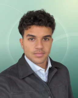 Profilfoto von Adil aus Nürnberg. Berufswunsch: Produktgestalter/in – Textil. Branche: Beratung, Consulting und Design, Musik, Tanz, Schauspiel.