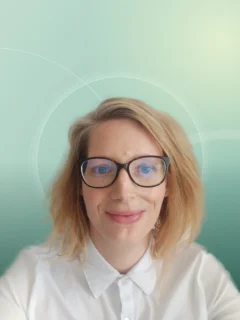 Profilfoto von Zsofia aus Horben. Berufswunsch: Babysitter/in und Account-Manager/in. Branche: Bildung, Pädagogik und Design, Musik, Tanz, Schauspiel.