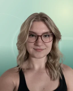 Profilfoto von Emily aus Frankfurt am Main. Berufswunsch: Controller/in. Branche: Sales, Vertrieb und Technik, Technologiefelder.