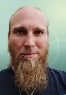 Profilfoto von Toni aus Weißwasser. Berufswunsch: Berufskraftfahrer/in und Fachkraft – Lagerlogistik. Branche: Logistik, Transport, Verkehr.