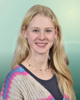 Profilfoto von Melia aus Buchholz in der Nordheide. Berufswunsch: Erntehelfer/in. Branche: Landwirtschaft, Garten.