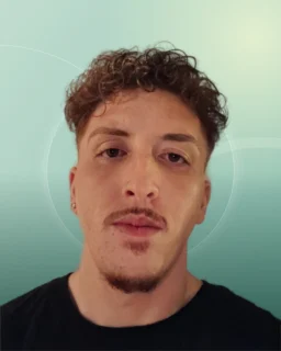Profilfoto von Salvatore aus Krumbach (Schwaben). Berufswunsch: Fahrer/in. Branche: Elektronik und Logistik, Transport, Verkehr.
