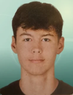 Profilfoto von Tom aus Gröditz. Berufswunsch: Abfüller/in und Produktionshelfer/in. Branche: Marketing, Werbung und Schutz, Ordnung, Sicherheit.