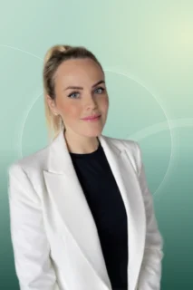 Profilfoto von Denise aus Niederkassel. Berufswunsch: Empfangsmitarbeiter/in und Verkäufer/in. Branche: Bildung, Pädagogik und Verkauf, Handel.