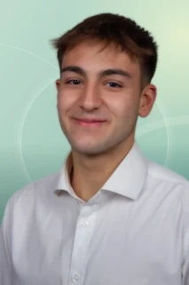 Profilfoto von Domenico aus Villingen-Schwenningen. Berufswunsch: Maschinen- und Anlagenführer/in und Produktionshelfer/in. Branche: Produktion, Fertigung.