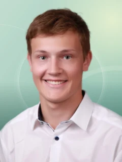 Profilfoto von Benedikt aus Neuburg an der Donau. Berufswunsch: Lehrer/in. Branche: Produktion, Fertigung.