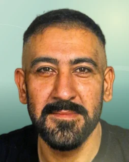 Profilfoto von Gürkan aus Rangendingen. Berufswunsch: Fachkraft – Schutz und Sicherheit und Schutz-und Sicherheitsfachkraft. Branche: Schutz, Ordnung, Sicherheit und Technik, Technologiefelder.