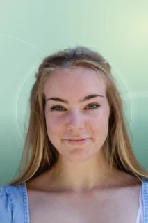 Profilfoto von Tessa aus Garbsen. Berufswunsch: Abfüller/in und Produktionshelfer/in. Branche: Elektronik und Holz, Papier.