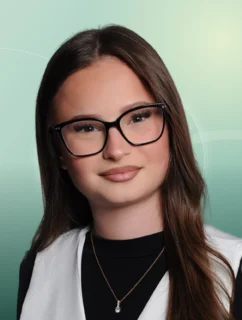 Profilfoto von Larisa aus Tuttlingen. Berufswunsch: Babysitter/in und Fachkraft – Lagerlogistik. Branche: Haushalt, Babysitting und Nachhilfe, Unterricht.