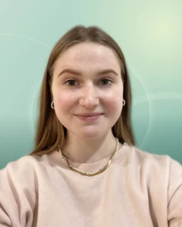 Profilfoto von Lara. Berufswunsch: Auf- & Abbauhelfer/in und Biologielaborant/in. Branche: Gastronomie, Hotellerie, Tourismus und Naturwissenschaften, Labor.