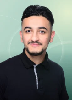 Profilfoto von Jamil aus Erlangen. Berufswunsch: Maschinen- und Anlagenführer/in. Branche: Logistik, Transport, Verkehr.