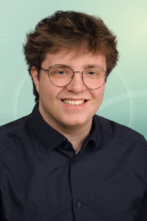 Profilfoto von Noah aus Steinhagen. Berufswunsch: Empfangsmitarbeiter/in. Branche: Personalwesen, HR und Logistik, Transport, Verkehr.