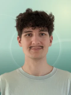 Profilfoto von Konstantin aus Passau. Berufswunsch: Fahrer/in. Branche: Bildung, Pädagogik.