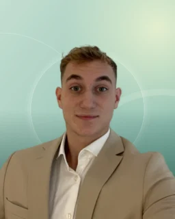 Profilfoto von Cassian aus Berlin. Berufswunsch: Verkaufsberater/in. Branche: Beratung, Consulting und Sales, Vertrieb.