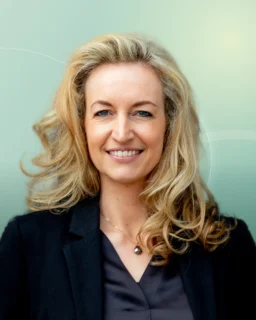 Profilfoto von Yasmin aus Utzedel. Berufswunsch: Gebäudereiniger/in. Branche: Körperpflege, Hauswirtschaft, Hygiene und Beratung, Consulting.